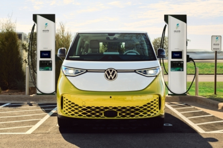 فولکس واگن ID 2025 را بهبود می بخشد. تجربه Buzz با قرارداد شارژ Electrify America